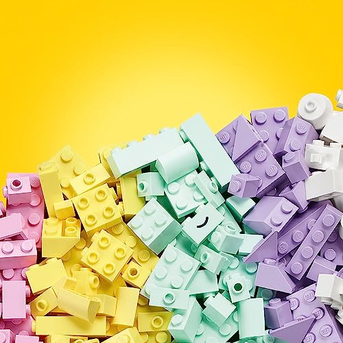 LEGO Classic Yaratıcı Pastel Eğlence 11028-5 Yaş ve Üzeri Çocuklar İçin Renkli, Eğlenirken Öğreten Yaratıcı Oyuncak Yapım Seti (333 Parça)