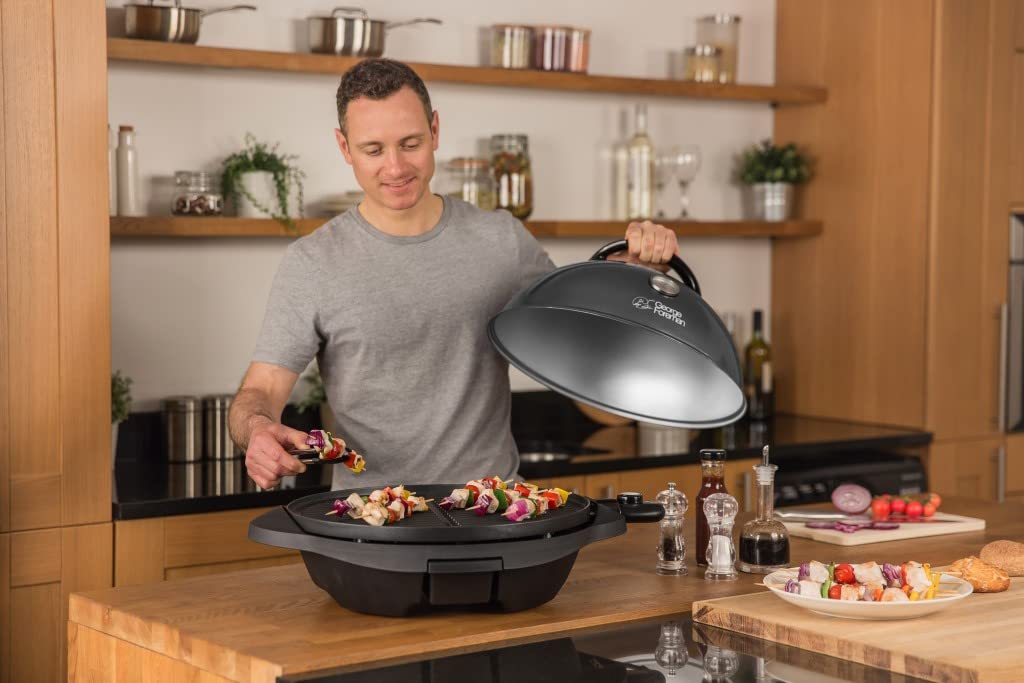 George Foreman Indoor/Outdoor Izgara: Ayakta Izgara ve Masa Izgarası (Iç ve Dış Mekan Kullanımı, Balkon ve Mutfak, Çap 44,5 Cm, Sıcaklık Göstergesi, Yağ Damlama Tepsisi, 22460-56