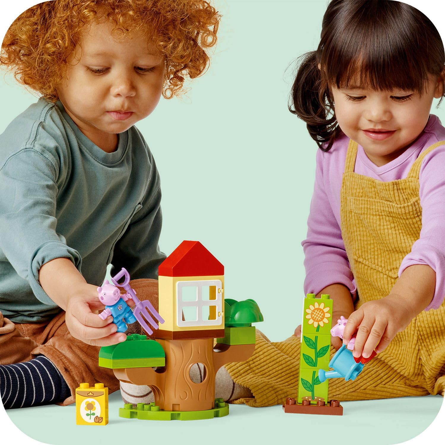 LEGO DUPLO Peppa Pig Bahçe ve Ağaç Ev 10431-2 Yaş ve Üzeri Çocuklar için Peppa Pig Minifigürü İçeren Eğitici Oyuncak Yapım Seti (20 Parça)