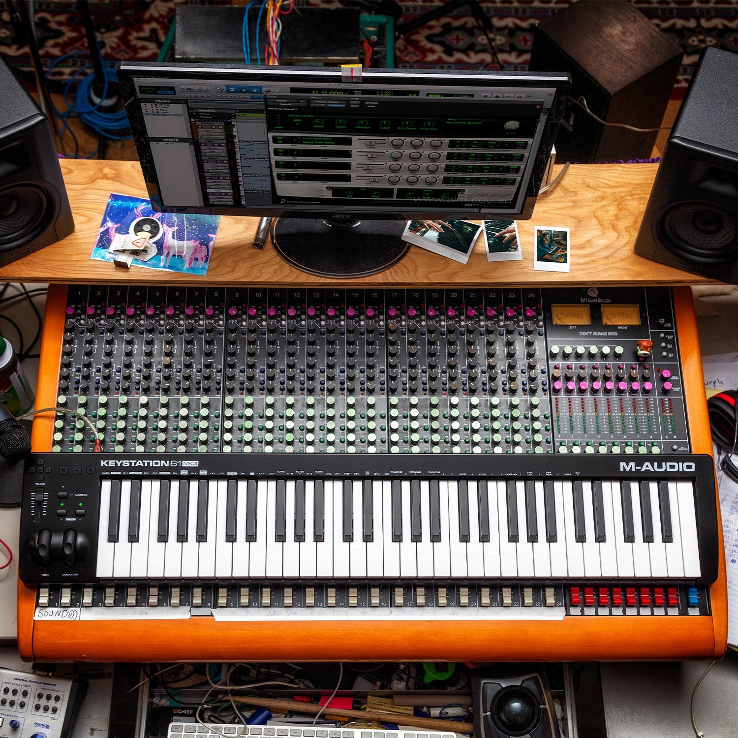 M-Audio Keystation 61 MK3-61 Tuşlu USB MIDI Klavye Controller Mac ve PC için, Ücretsiz Çevrimiçi/Uygulama Dersleri ve Yazılım Prodüksiyon Paketi