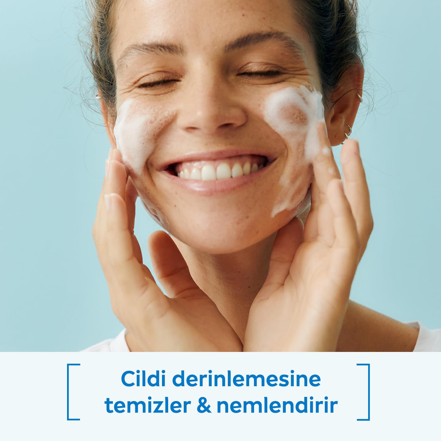 NIVEA Canlandırıcı Yüz Temizleme Köpüğü 150ml, Derinlemesine Temizleme,Karma Normal Cilt, Aloe Vera, Hyaluronik Asit, Ferahlatıcı