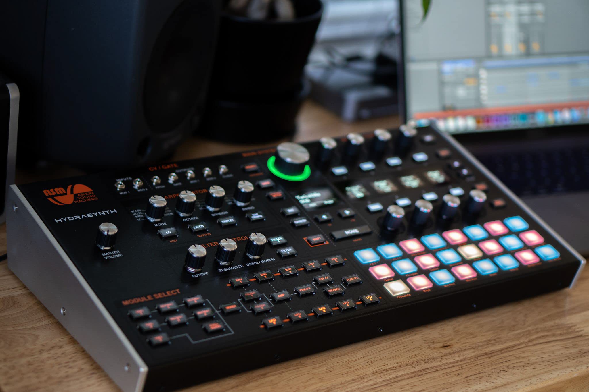 ASM HYDRASYNTH Desktop Synthesizer