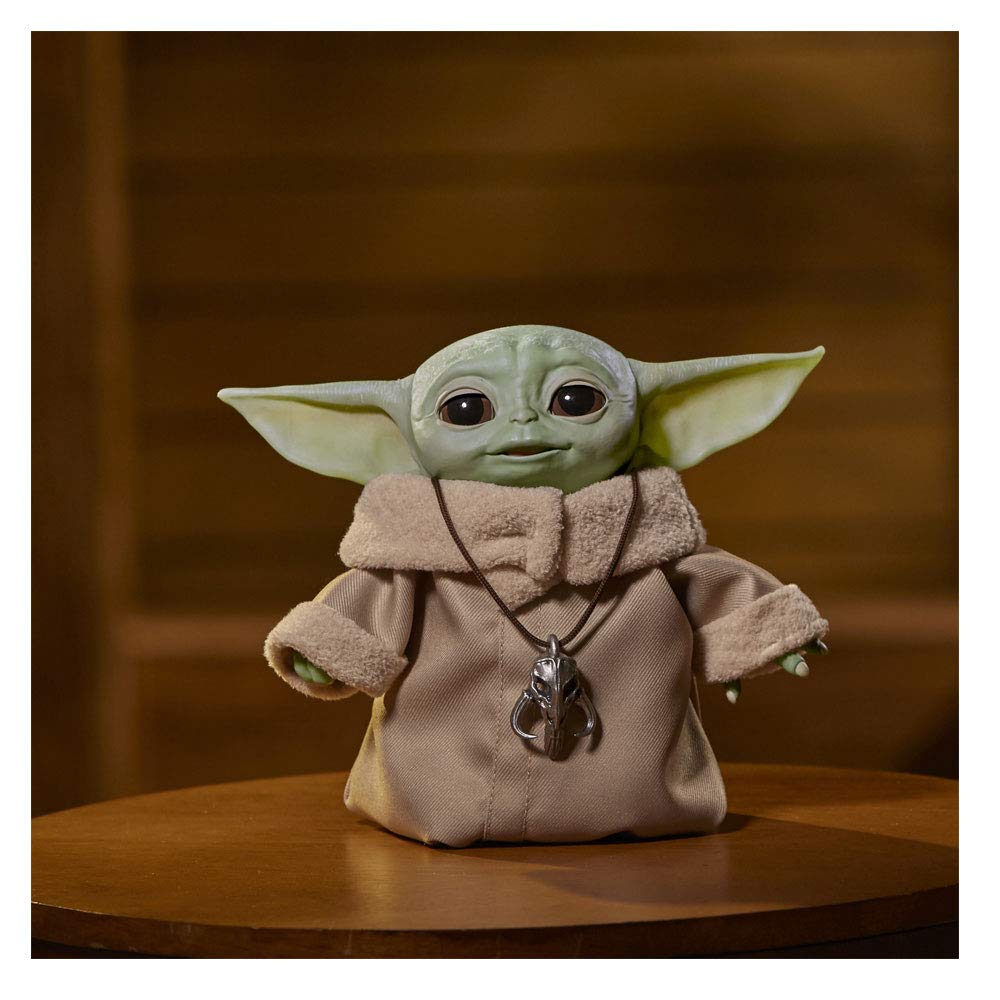 Hasbro Gaming Star Wars 25'in üzerinde ses ve hareket kombinasyonuyla Çocuk elektronik baskısı, Mandalorian oyuncak