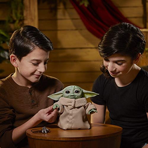Hasbro Gaming Star Wars 25'in üzerinde ses ve hareket kombinasyonuyla Çocuk elektronik baskısı, Mandalorian oyuncak