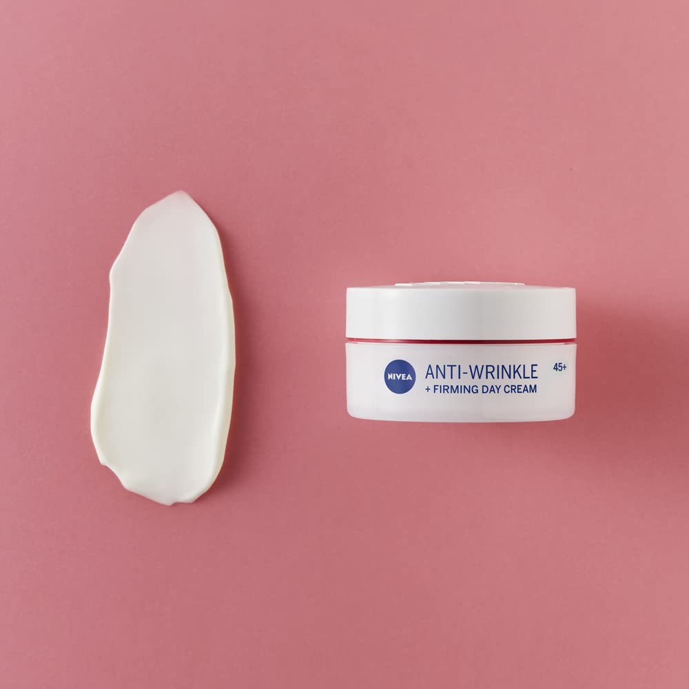 NIVEA Kırışıklık Karşıtı + Sıkılaştırıcı Krem Yaş 45+ (50 ml), Yaşa Özel Yüz Bakım Kremi, Kayısı Çekirdeği ve Shea Yağı ile Yoğun Cilt Bakım, UV Filtresi ile Güneş Koruması