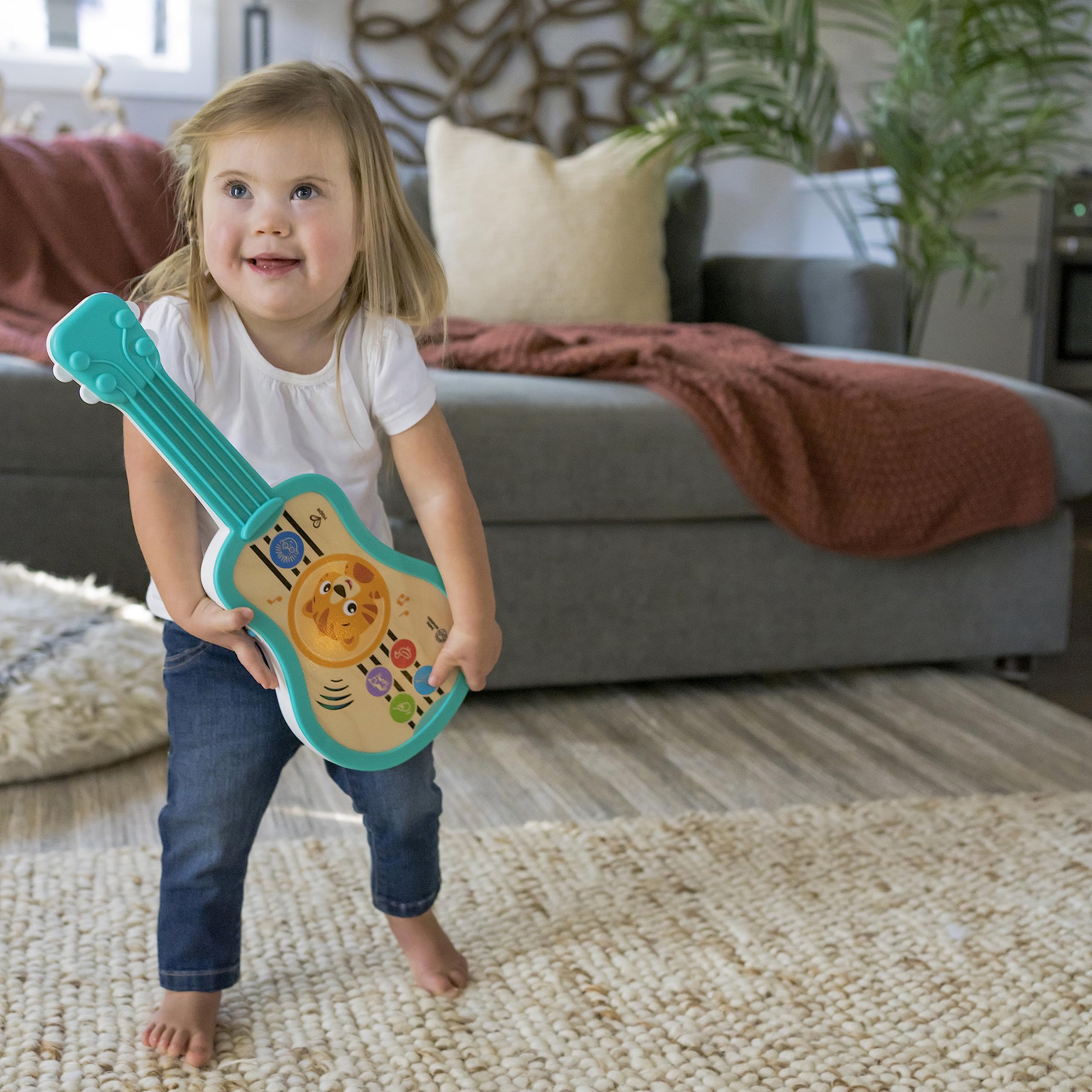 Baby Einstein Dokunmatik Teknolojili Hape Ahşap Ukulele Müzikli Oyuncak Sihirli Dokunmatik Müzik Enstrüman Sesleri ve Hayvan Sesleri 6 Ay ve Üzeri Çok Renkli 1 Adet (1'li Paket)