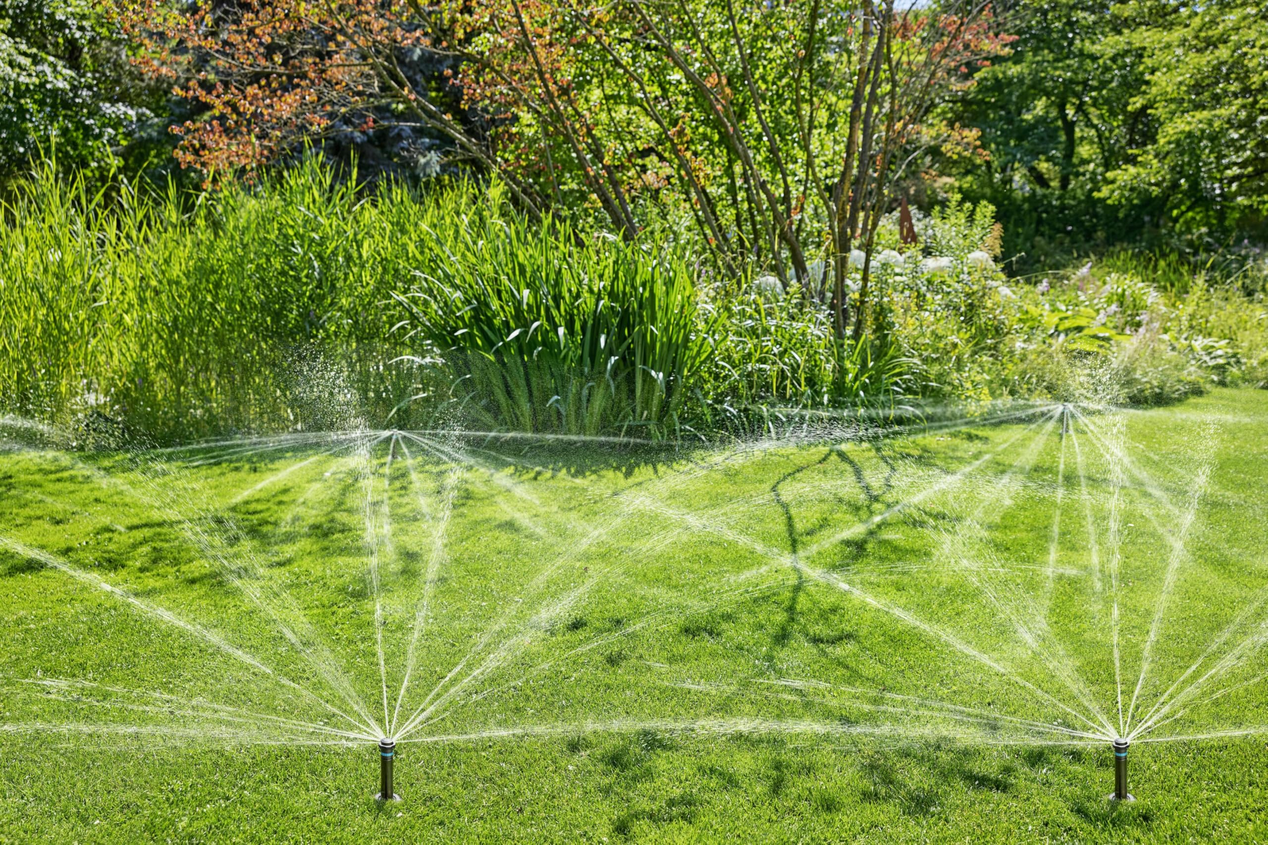 Gardena Yağmurlama sistemi MD80: 80 m²'ye kadar orta büyüklükteki çim alanlar için Pop-up sulama sistemi, 3,5 – 5 m menzil, döner başlık, 1/2 inç iç dişli (8232-20)