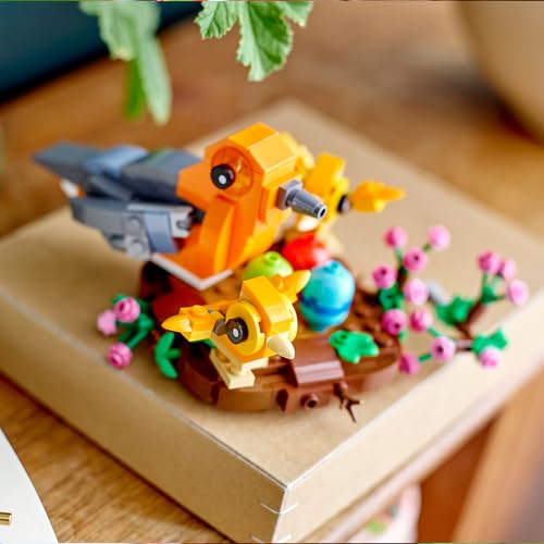 LEGO Kuş Yuvası Oyuncak Seti, Masa veya Raf için Mevsimsel Gösterim, 9 Yaş ve Üzeri Çocuklar İçin Eğlenceli Yapı, 40639