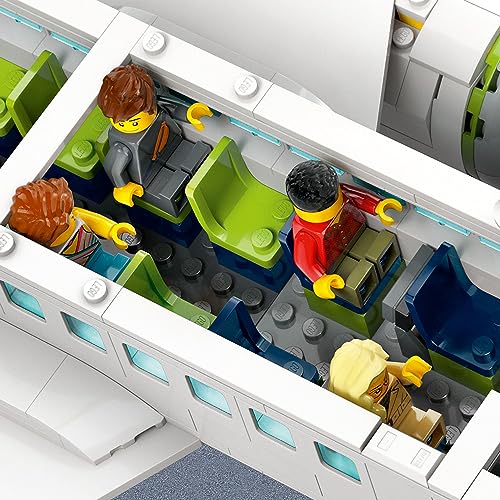 LEGO® City Yolcu Uçağı 60367 - Yaş ve Üzeri Çocuklar ve Uçak Meraklıları için Yaratıcı Oyuncak Yapım Seti (930 Parça)