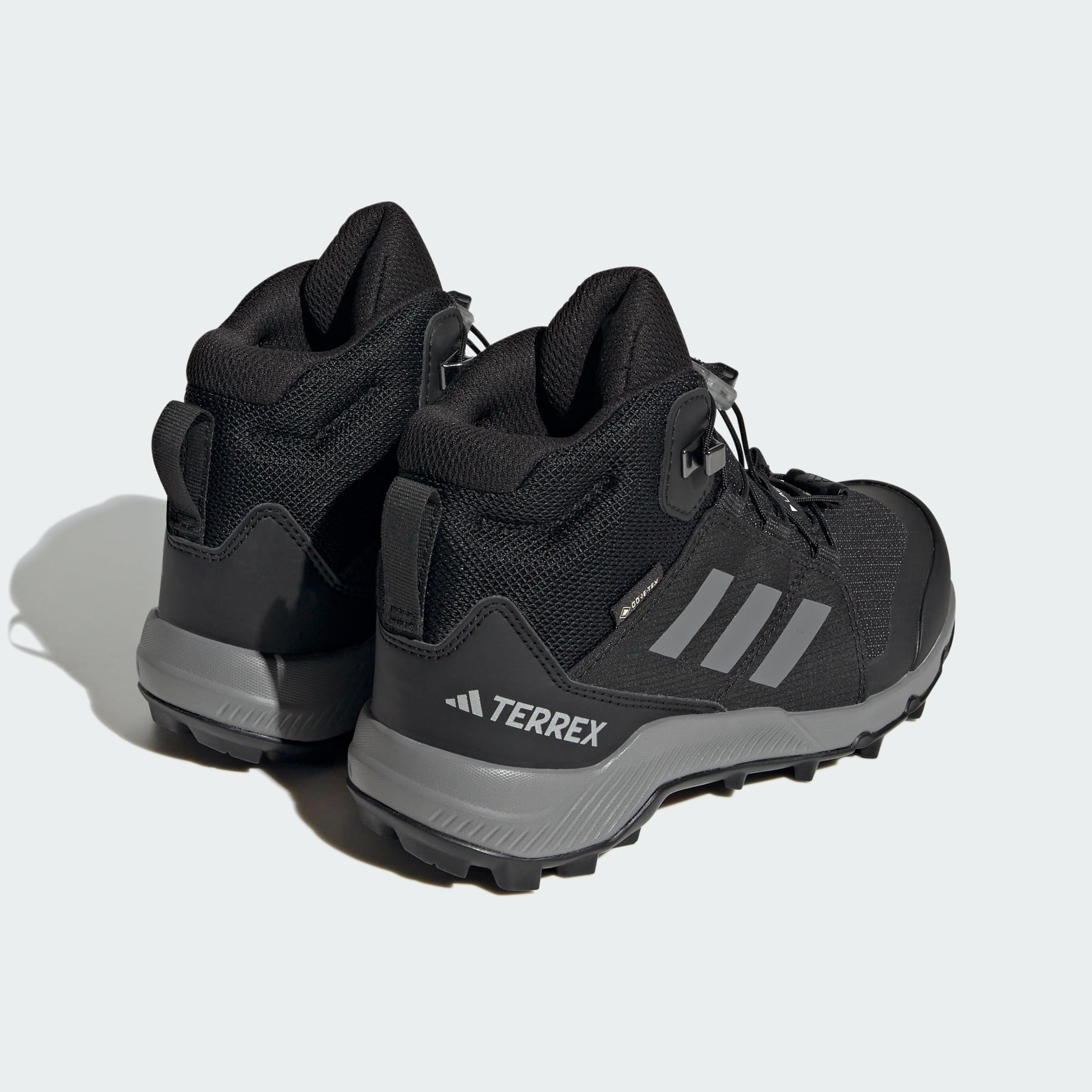 adidas Unisex Çocuk Terrex Mid Gtx K Outdoor Ayakkabi, Cblack/Grethr/Cblack, 40