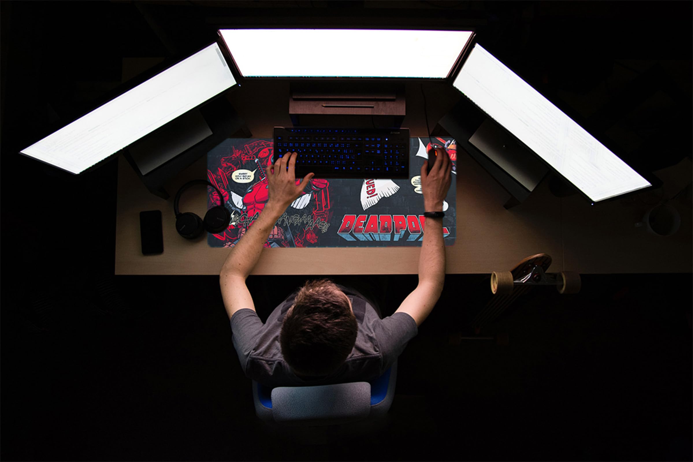 Grupo Erik Oyun Fare Altlığı XXL Marvel Deadpool Oyun Fare Altlığı XXL Kaymaz ve Su Geçirmez Fare Altlığı Büyük - Mouse Pad XXL Oyun Masası Altlığı Bilgisayar Aksesuarı Oyun