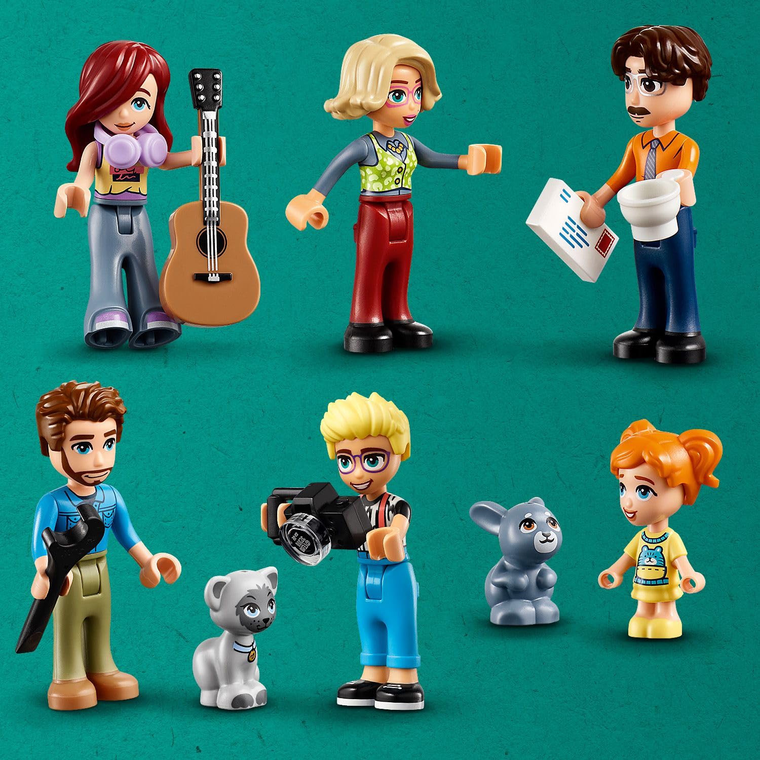 LEGO Friends Olly ve Paisley'nin Aile Evleri 42620-7 Yaş ve Üstü Kız ve Erkek Çocuklar için Mini Bebekler, Aksesuarlar ve Oyuncak Hayvanlar İçeren Rol Yapma Oyuncağı (1126 Parça)