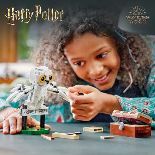 LEGO Harry Potter Hedwig, Privet Drive 4 Numara’da 76425-7 Yaş ve Üzeri Harry Potter Hayranları için Koleksiyonluk Yaratıcı Oyuncak Yapım Seti (336 Parça)