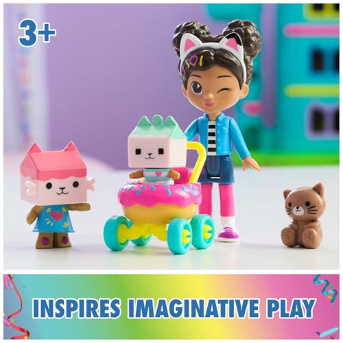 Gabby's Dollhouse, Kitty Care figür seti, 2 kedi figürü ve bebek arabası ile Gabby, 3 yaş ve üzeri