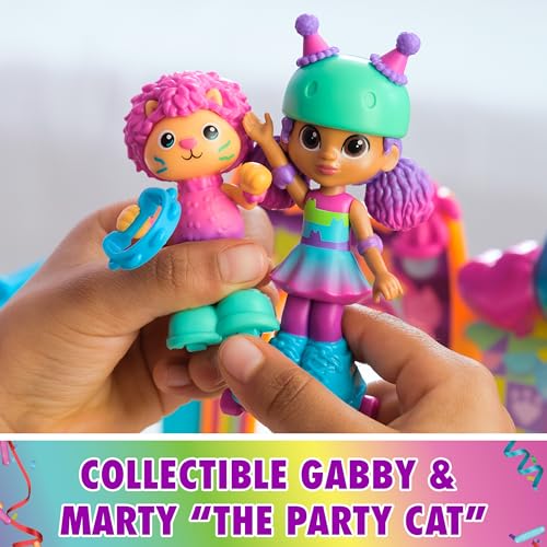 Gabby's Dollhouse, parti odası oyun seti, Gabby ve Marty figürlü kaykay parkı çatı katı odası, mobilya ve aksesuarlar, 3 yaş ve üzeri