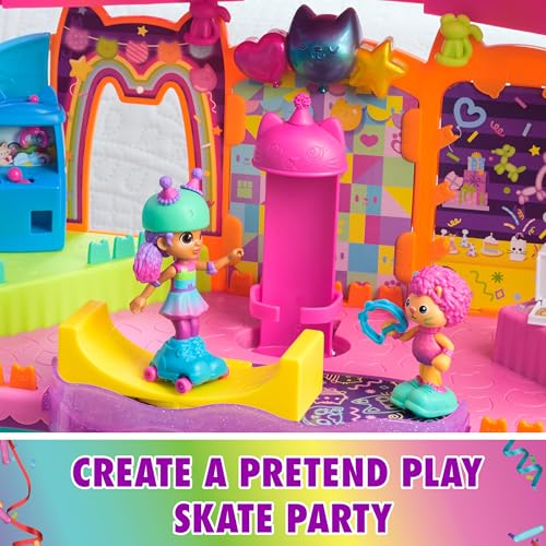 Gabby's Dollhouse, parti odası oyun seti, Gabby ve Marty figürlü kaykay parkı çatı katı odası, mobilya ve aksesuarlar, 3 yaş ve üzeri