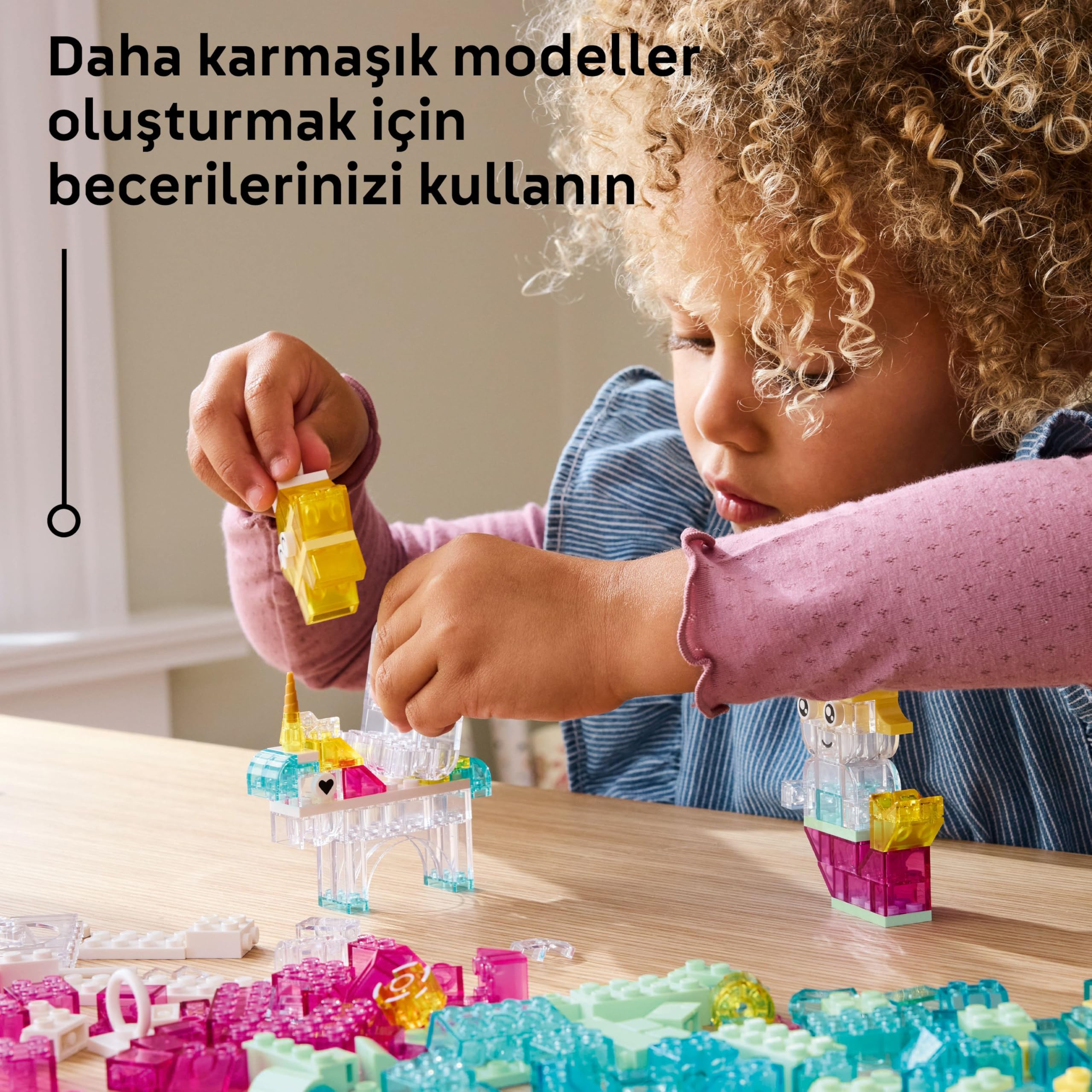 LEGO Classic Sihirli Saydam Kutu 11040 – 5 Yaş ve Üzeri Çocuklar için Mini Figürler İçeren Renkli Parçalar ve Askı Parçaları Yapım Seti (340 Parça)