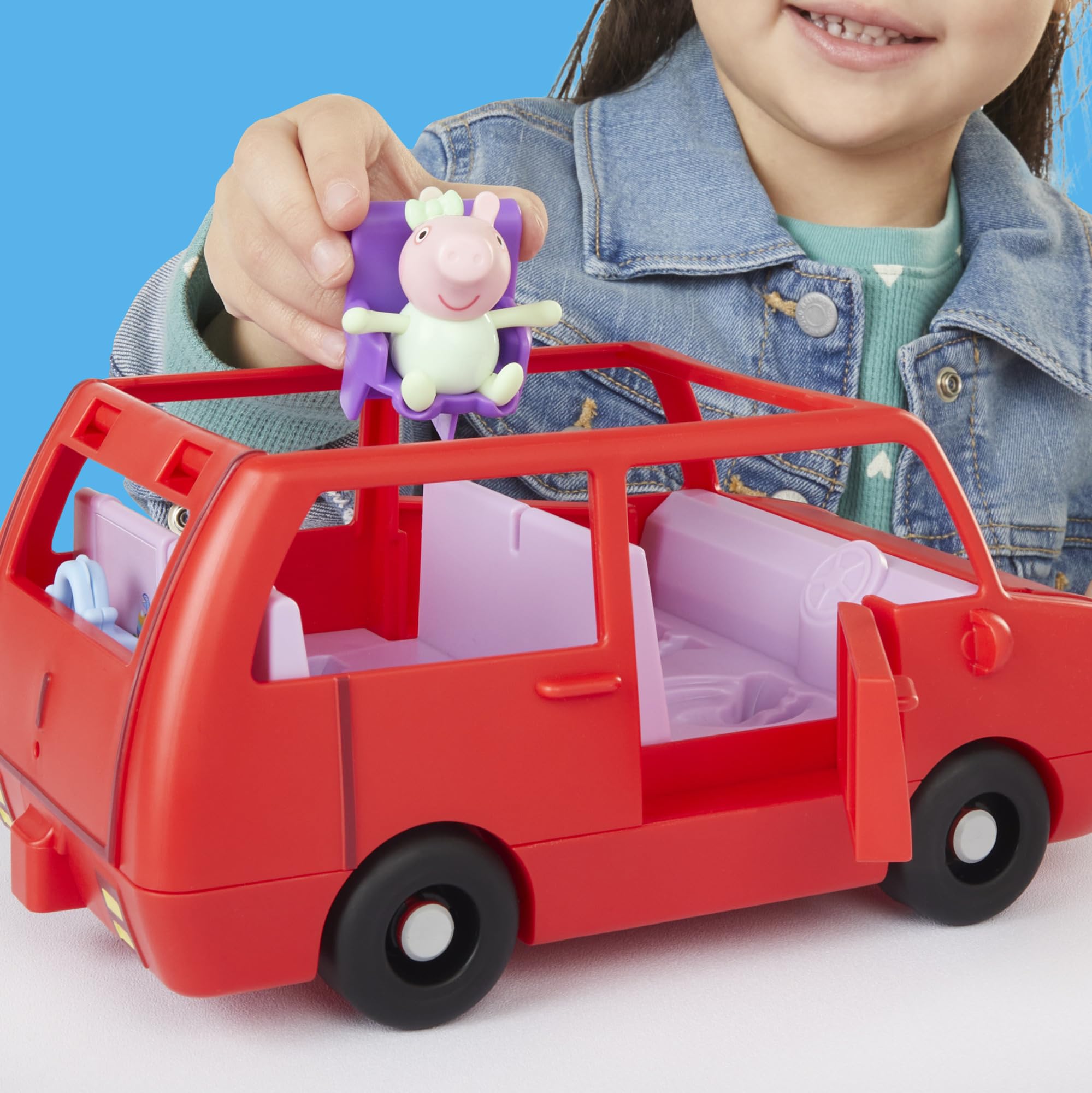 Peppa Pig Peppa'nın Büyük Aile Arabası Oyun Seti