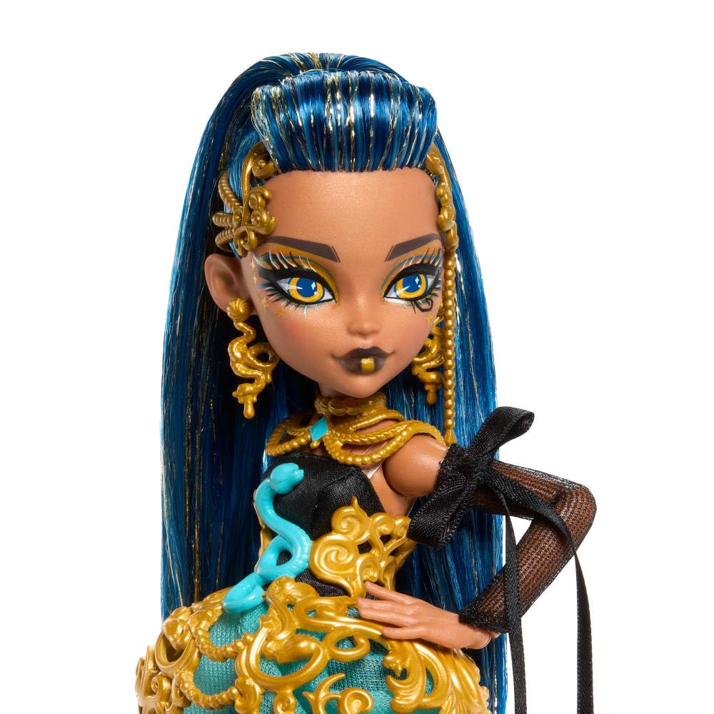 Monster High Altın rengi parti elbisesi giyen Cleo De Nile bebek ve davetiye, balon, hediye ve ruj g