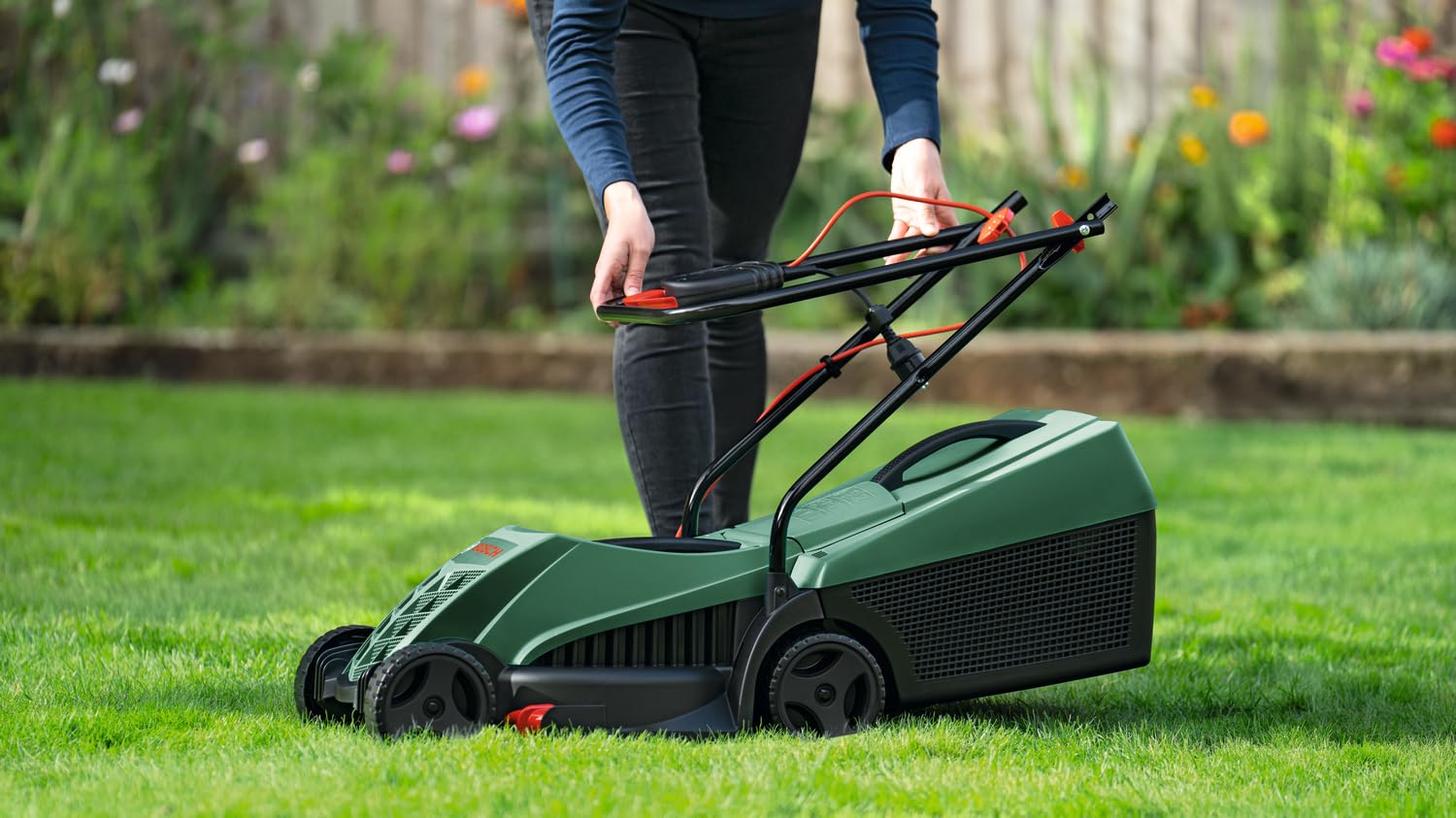 Bosch Home & Garden Easy Rotak 32-220 Çim Biçme Makinesi