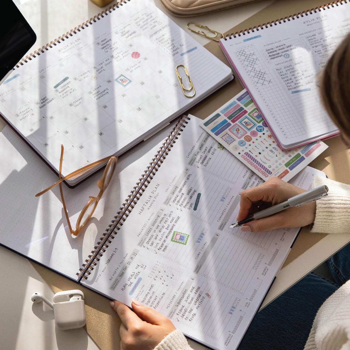 PAPERORA Süresiz Haftalık Spiralli Masaüstü Planlayıcı 24x34 cm - Desk Planner Lacivert