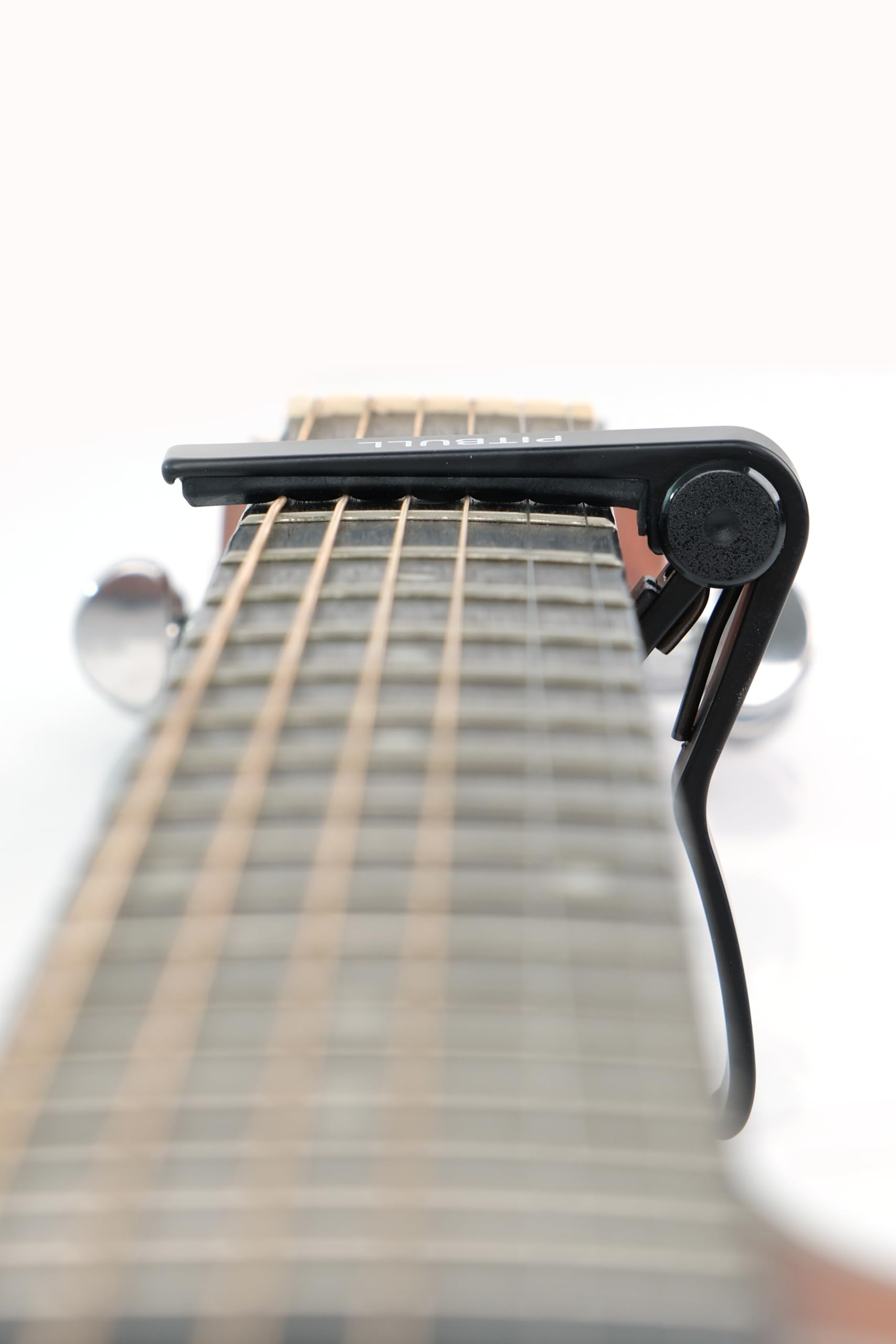 Pitbull Premium Gitar Kaposu – Tüm Telli Çalgılar İçin Profesyonel Kapo + Pena Hediyeli