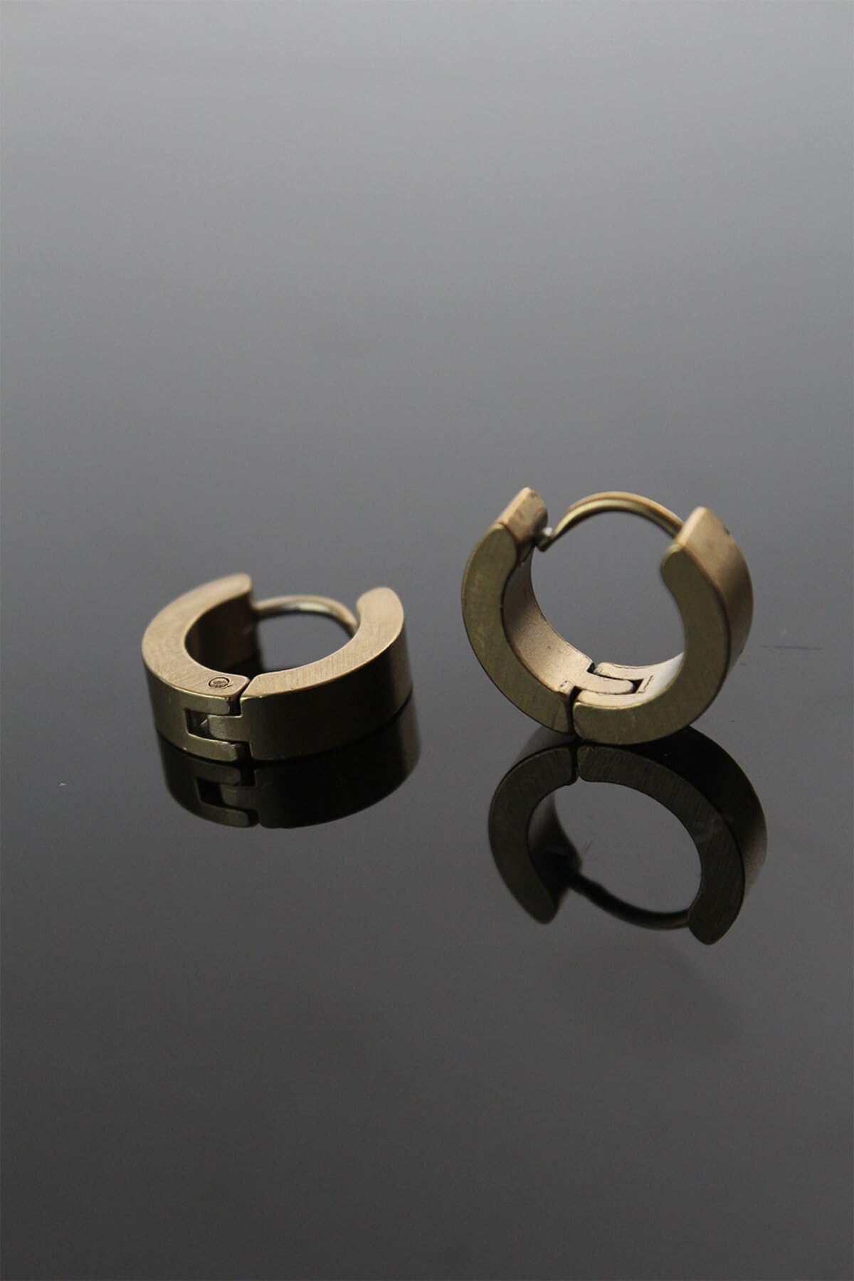 MiyanGo(3860) 316L Çelik Gold Renk Halka Model Çift Küpe - TJ-EKP252 Siyah Tek Ebat