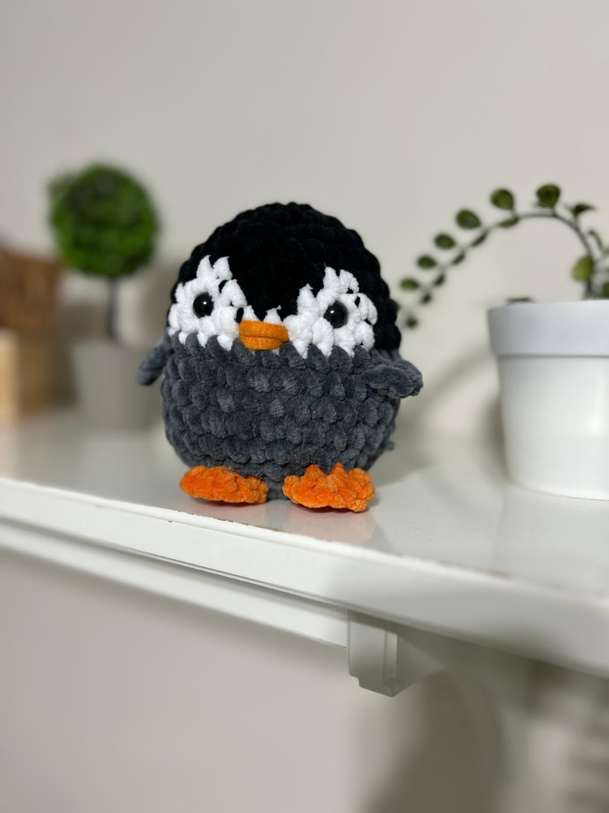 El Yapımı Kadife Mini Penguen Peluş Oyuncak, 11 cm, Siyah Gri Turuncu, Bebek Odası Dekor ve Koleksiyon